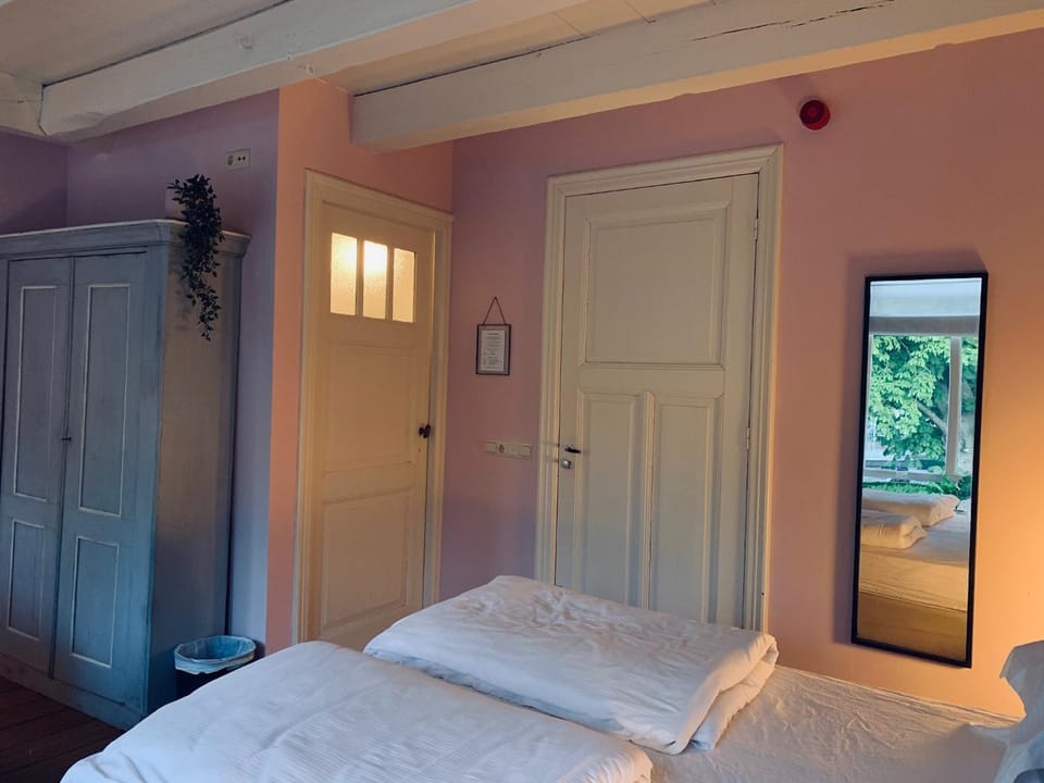 Logies De Reiziger Bed and Breakfast in Zeeland, Netherlands