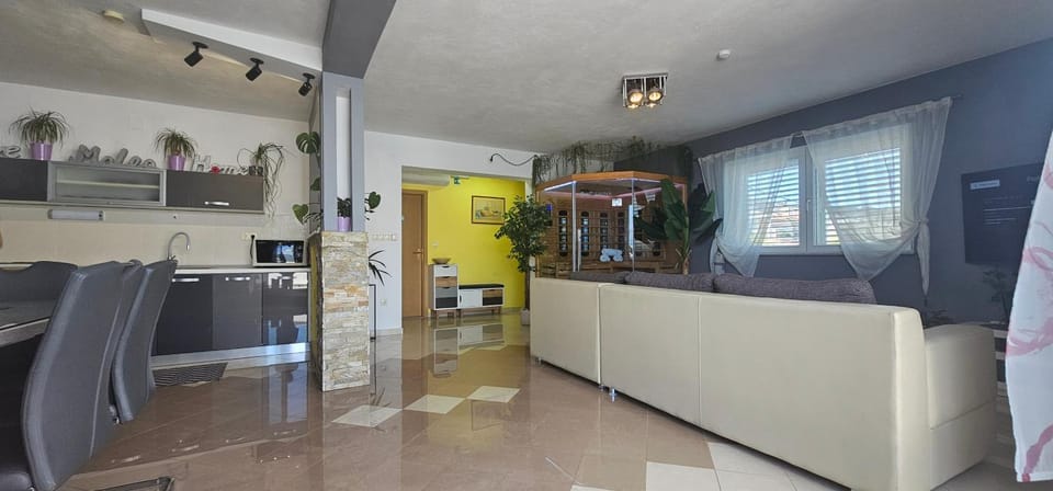 Luxury apartment MaLea with jacuzzi and sauna, by the sea Apartment in Šibenik-Knin County, Croatia