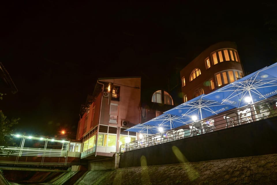 Night, Bird's eye view