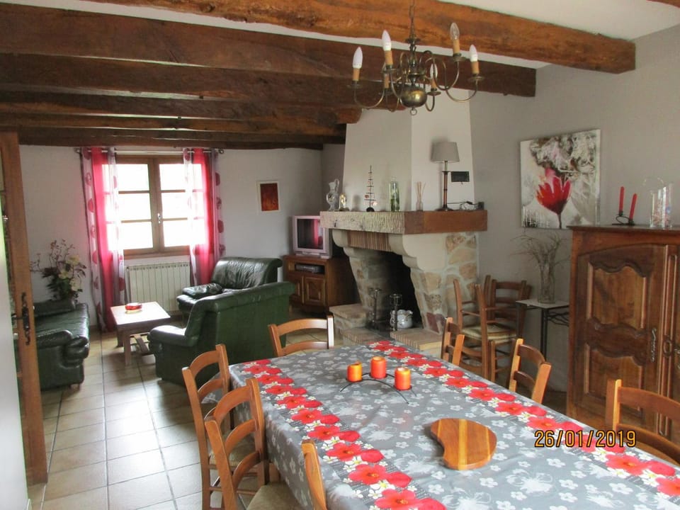 Living room, Dining area