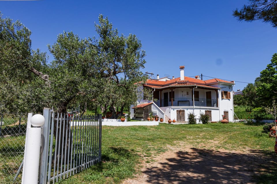 Family House by the Sea House in Halkidiki