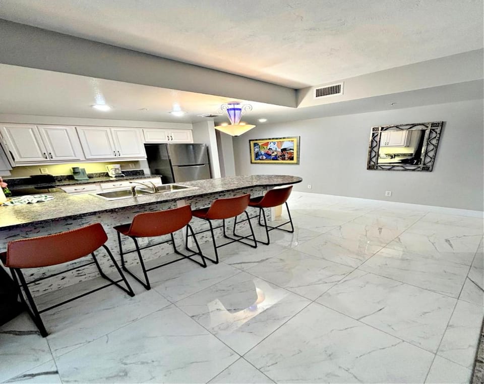 14th Floor 2 BR Resort Condo Direct Oceanfront Wyndham Ocean Walk Resort Daytona Beach 1401 Apartment in Florida