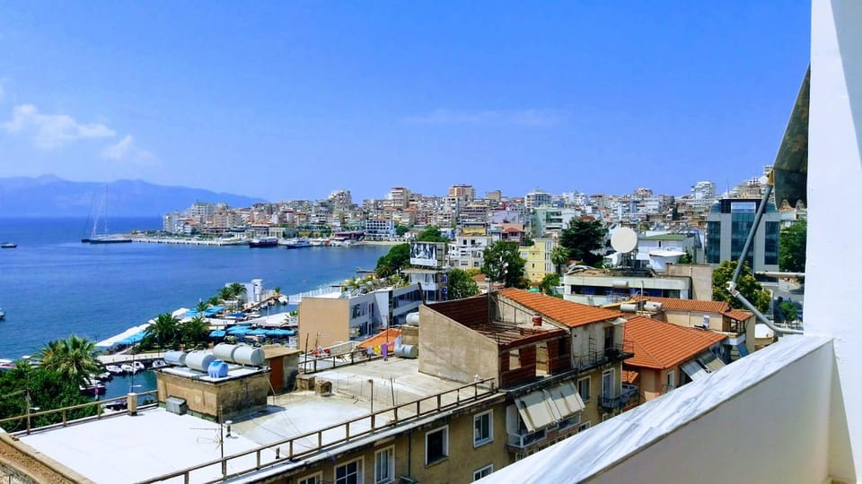 City view, Sea view