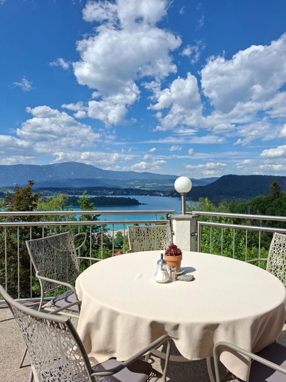 GRÜNER HEINRICH - Bett&Frühstück Bed and Breakfast in Villach