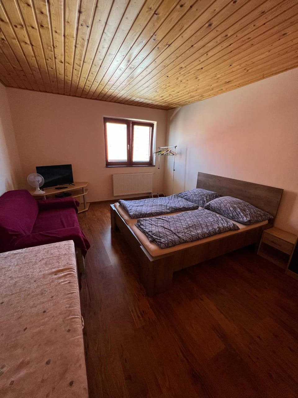 Car-es panzió Bed and Breakfast in Slovakia