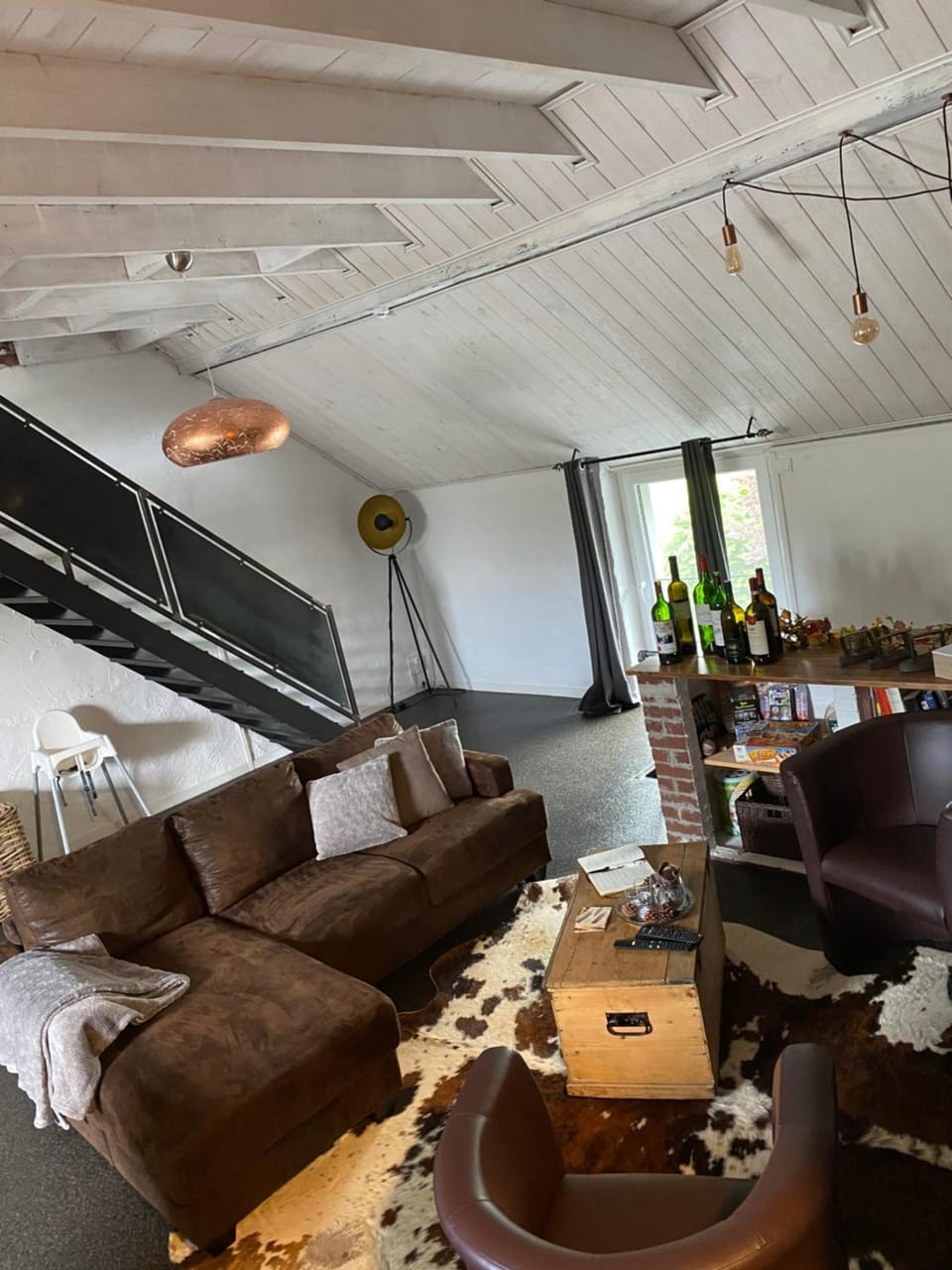 Living room, Seating area