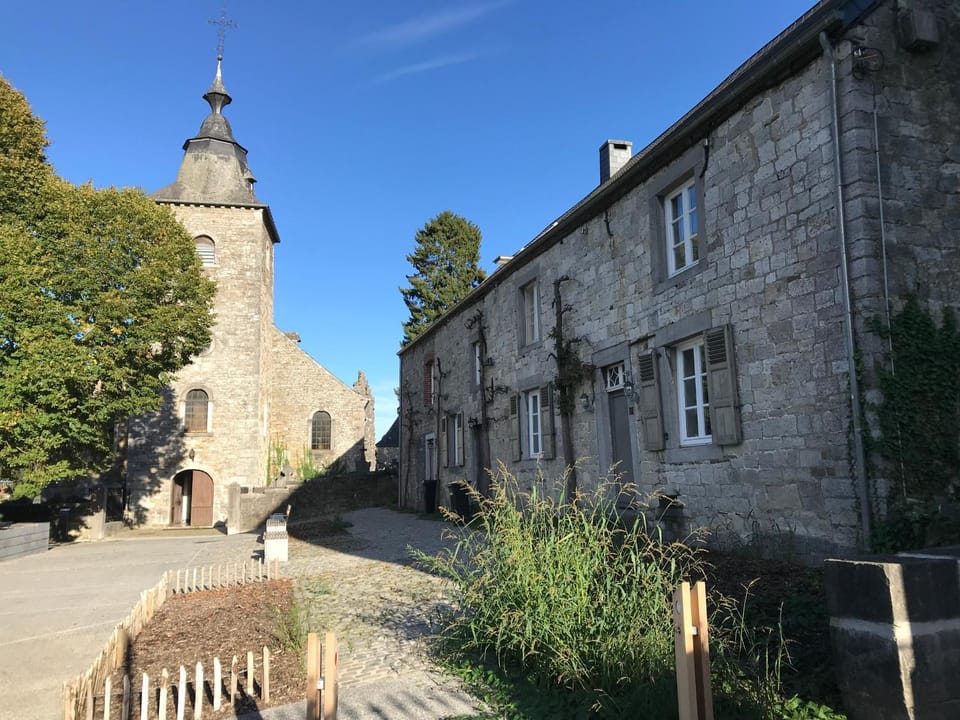 Maison de charme à Crupet et le gîte la suite Bed and Breakfast in Belgium