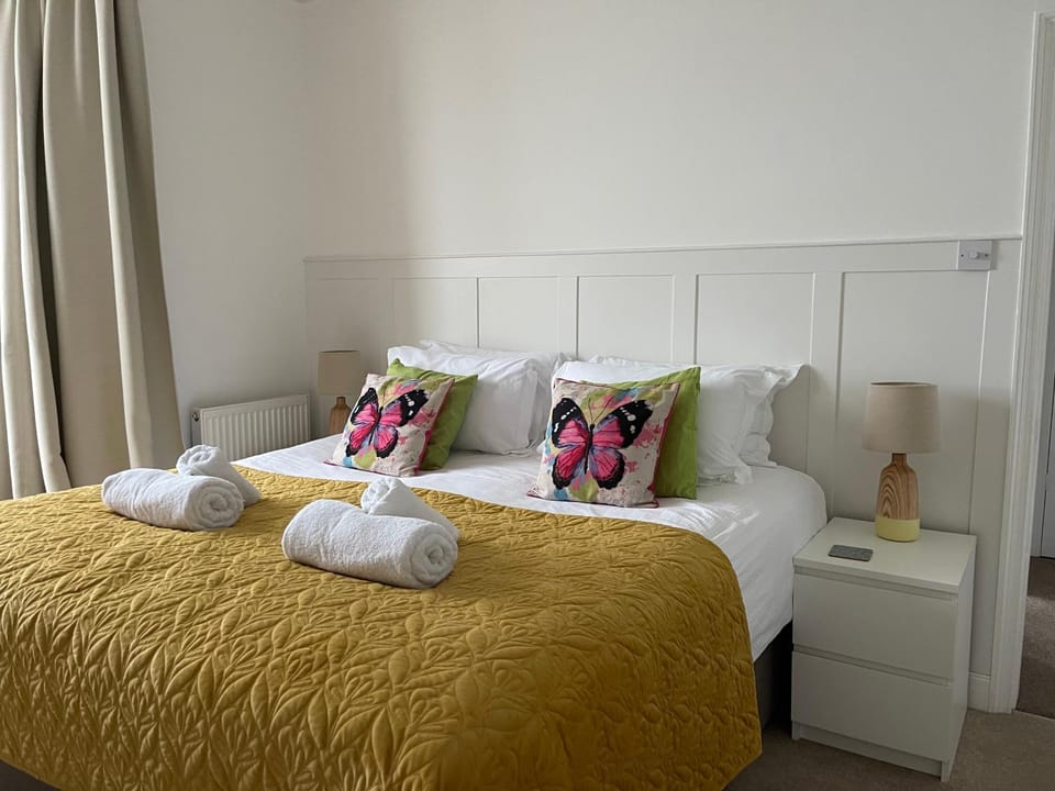 Waves End, St Ives, Hot tub and Parking House in Saint Ives