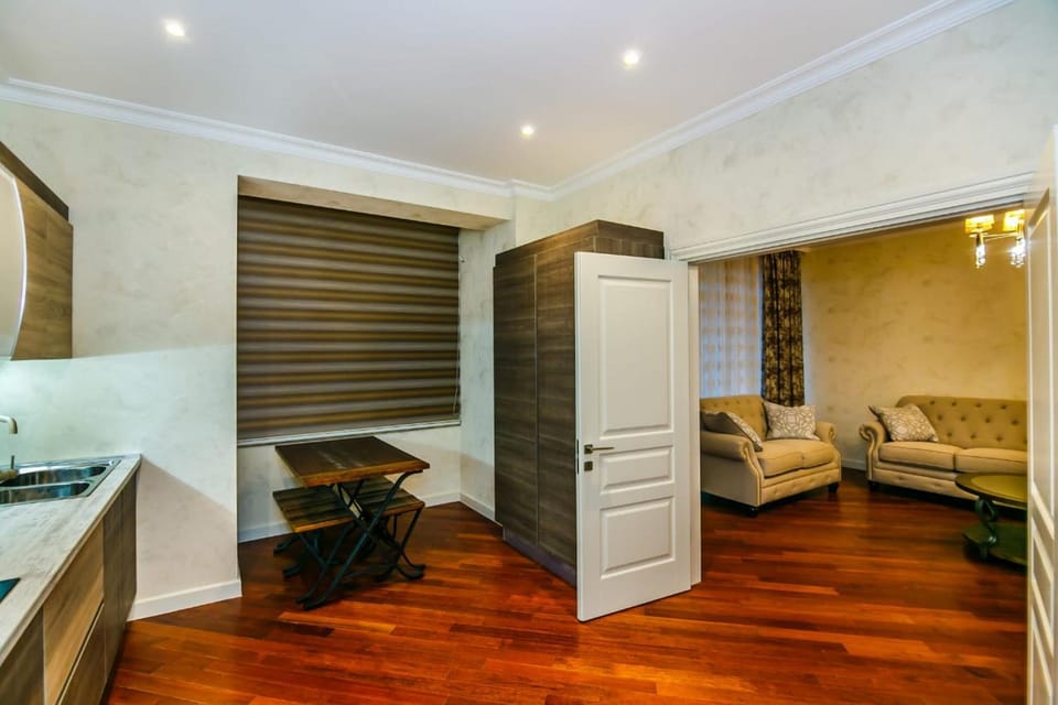 Kitchen or kitchenette, Living room, wardrobe