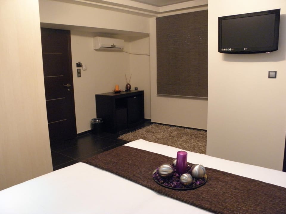 Photo of the whole room, Decorative detail