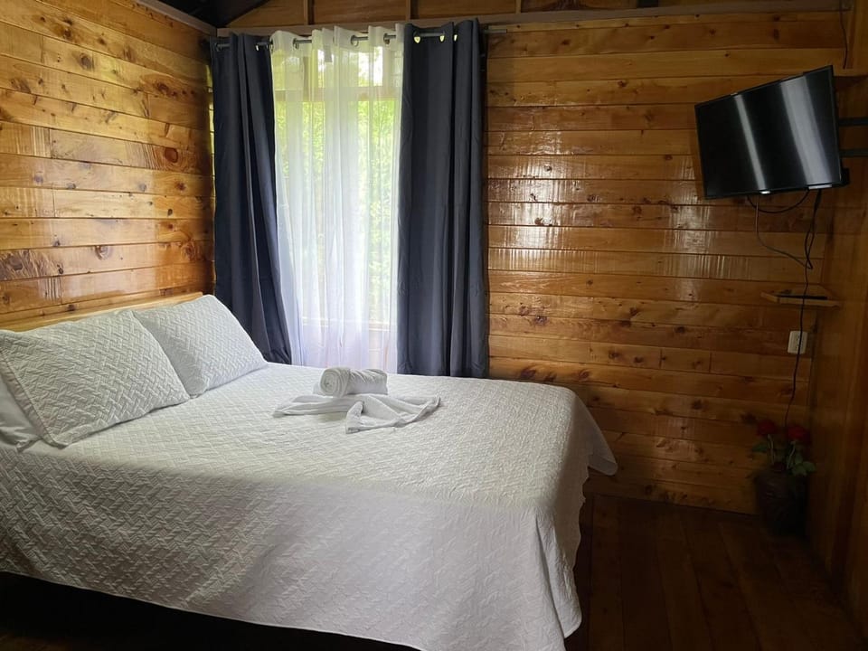 Cabañas el Bosque Campground/ 
RV Resort in Heredia Province