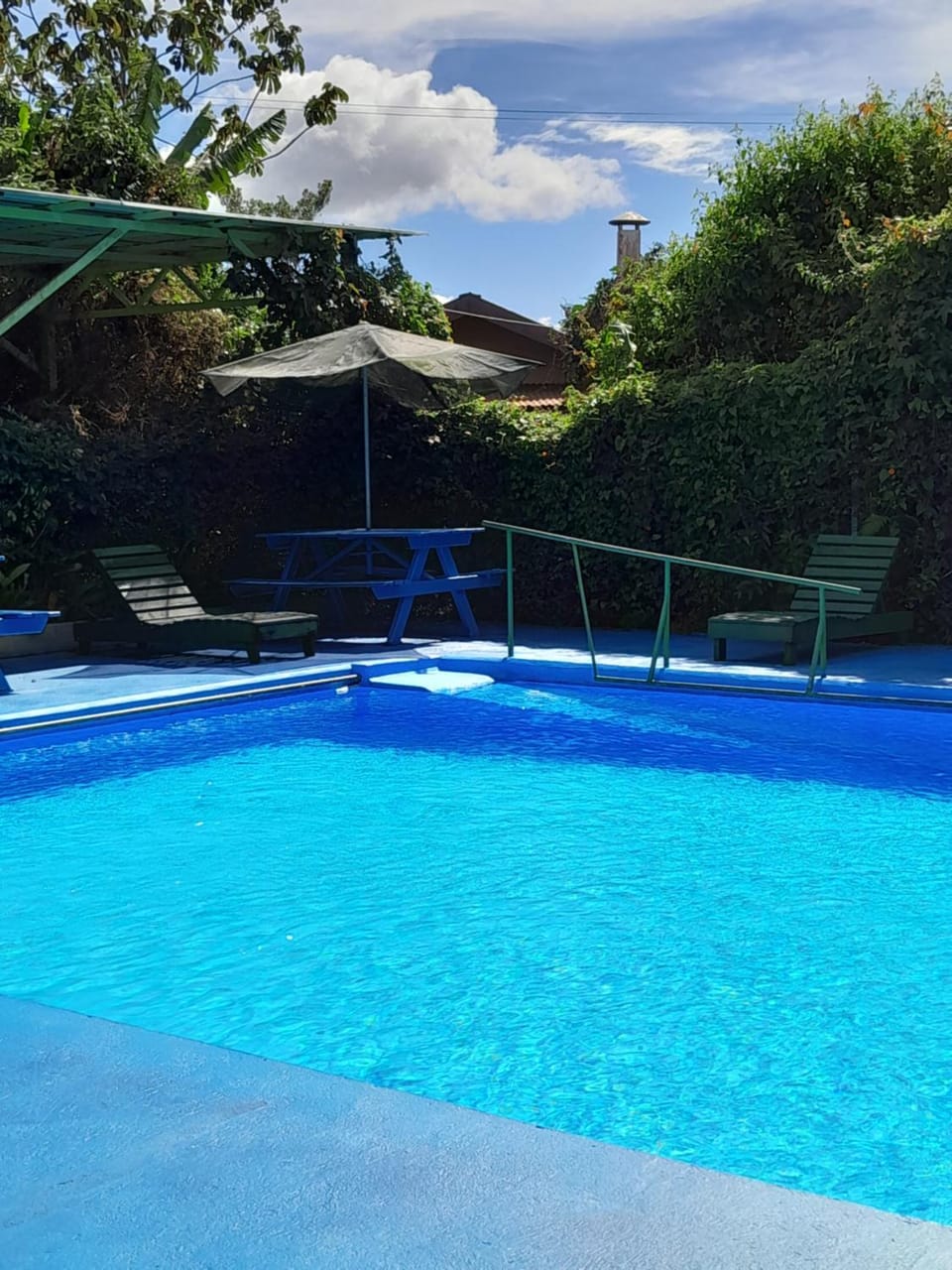 Cabañas el Bosque Campground/ 
RV Resort in Heredia Province