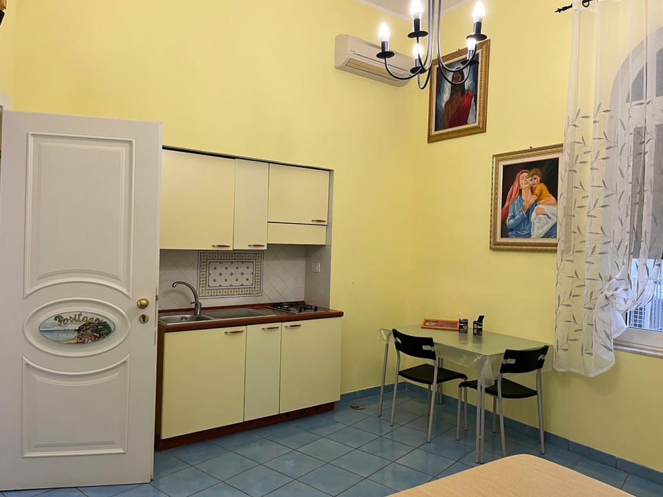 Dimora Carlo III Bed and Breakfast in Campania