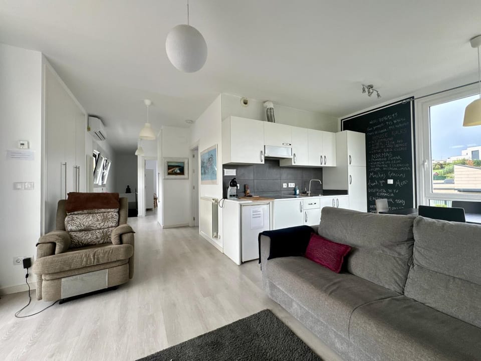 Kitchen or kitchenette, Living room, kitchen