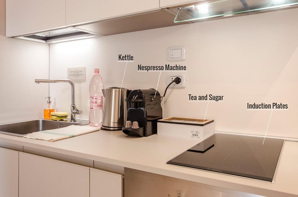 Coffee/tea facilities, Kitchen or kitchenette