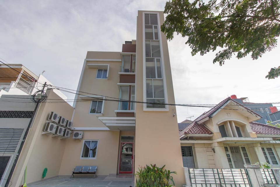 Facade/entrance