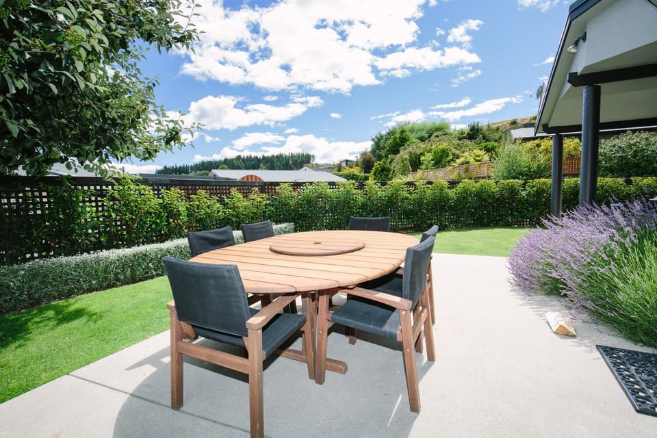 Patio, Day, Natural landscape, Garden, View (from property/room), Garden view
