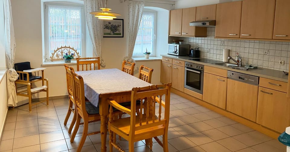 Kitchen or kitchenette, Dining area, dishwasher, oven, stove