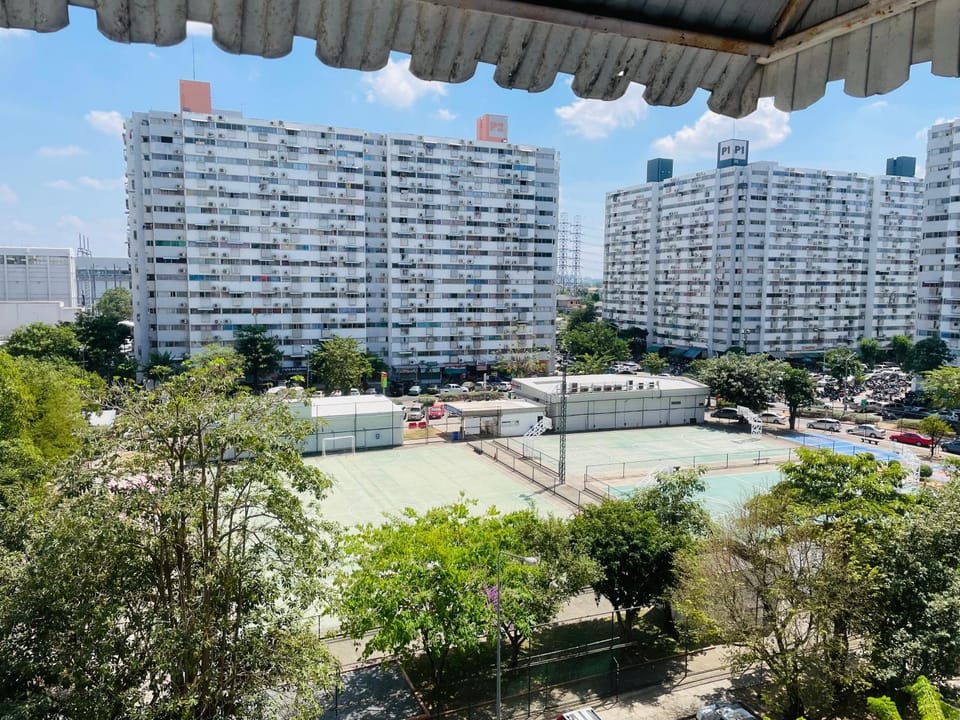 View (from property/room), Location