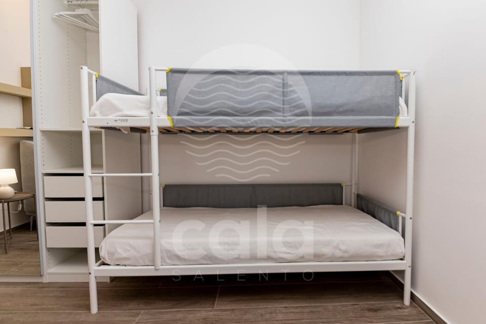 Bed, Photo of the whole room, Bedroom, bunk bed