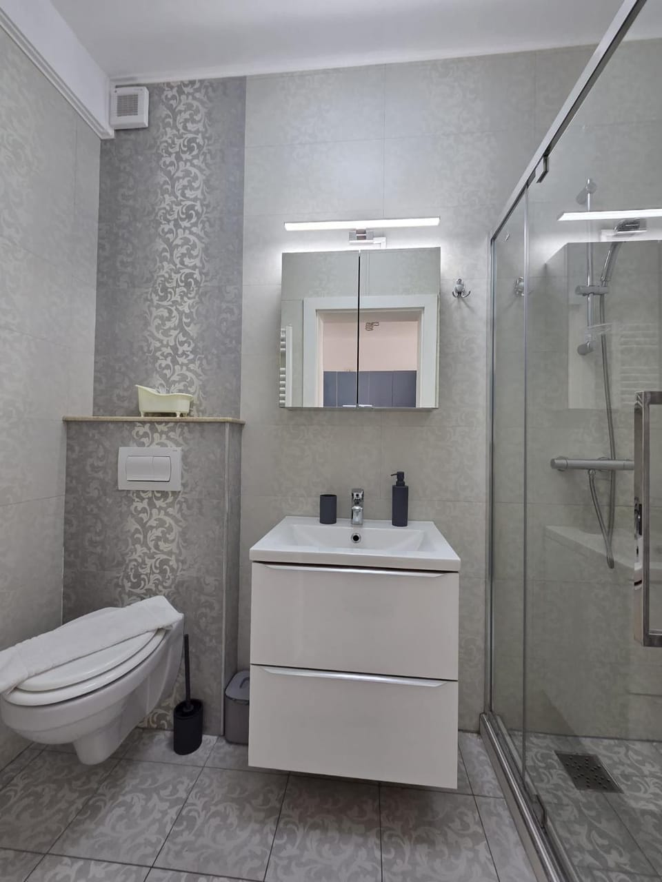 Toilet, Bathroom