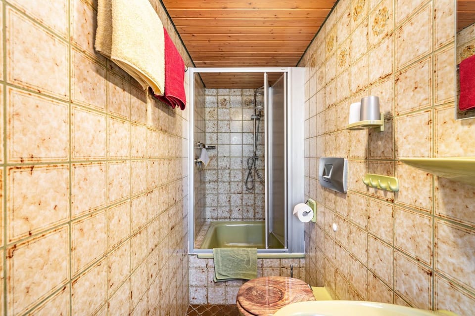 Bathroom, Living room