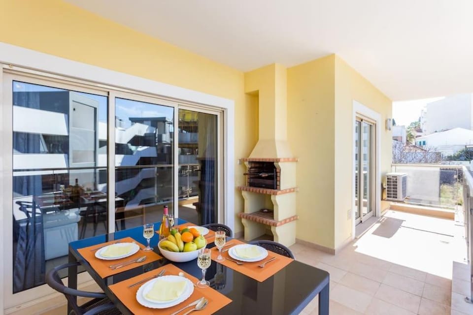 BBQ facilities, Balcony/Terrace, Dining area