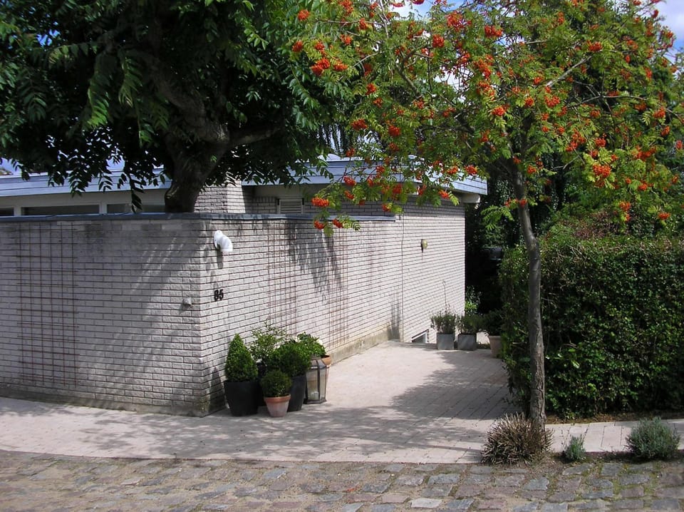 Facade/entrance