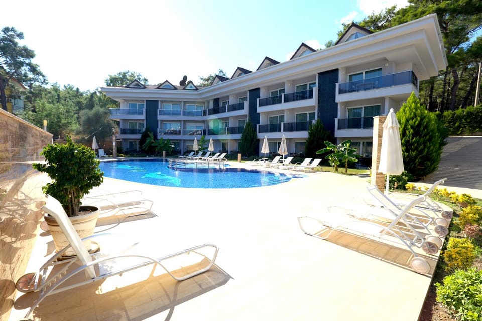 Property building, Spring, Day, Activities, Garden, Other, Autumn, On site, Garden view, Pool view, Area and facilities, Swimming pool, sunbed