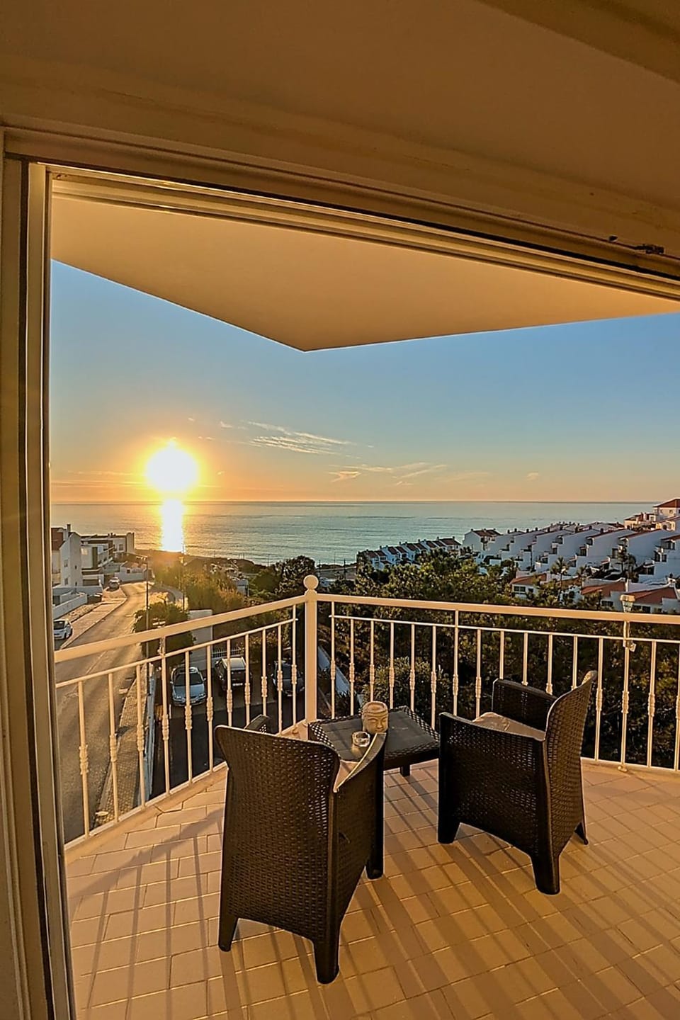 Patio, Balcony/Terrace, Seating area, Dining area, Sea view, Breakfast, Sunrise, Sunset