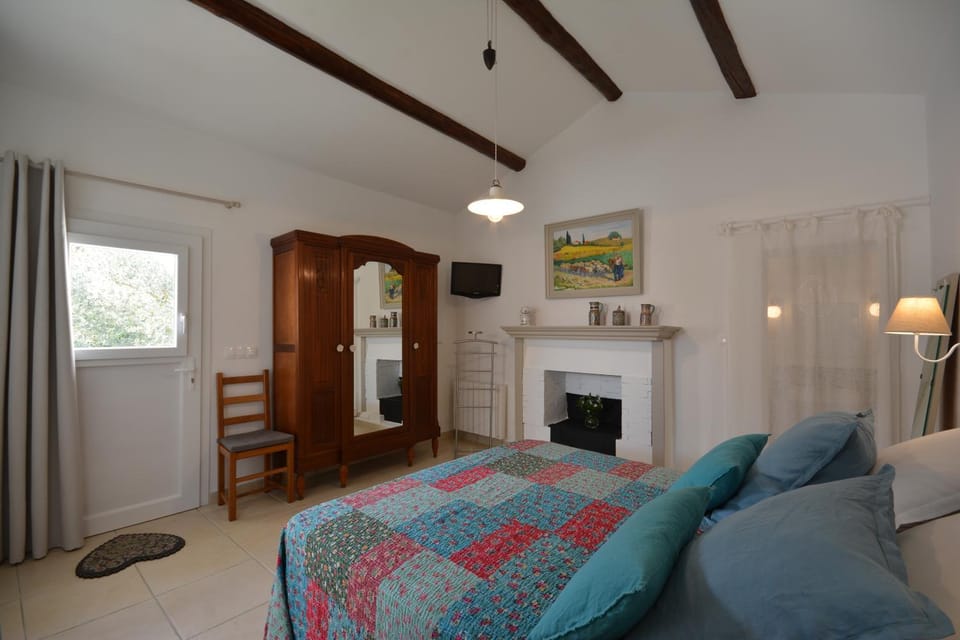 le cabanon de l'olivette Bed and Breakfast in Provence-Alpes-Côte d'Azur