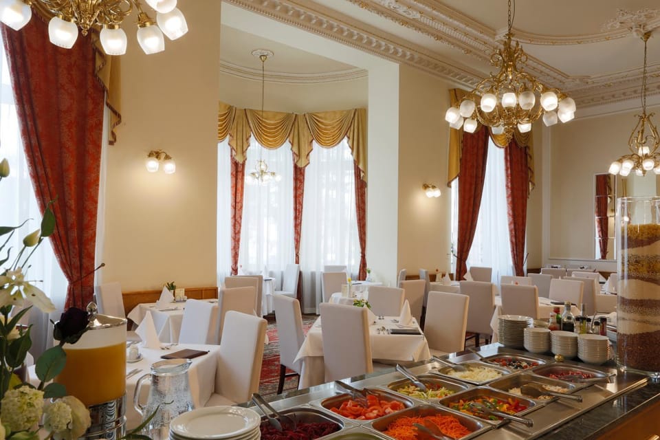 Restaurant/places to eat