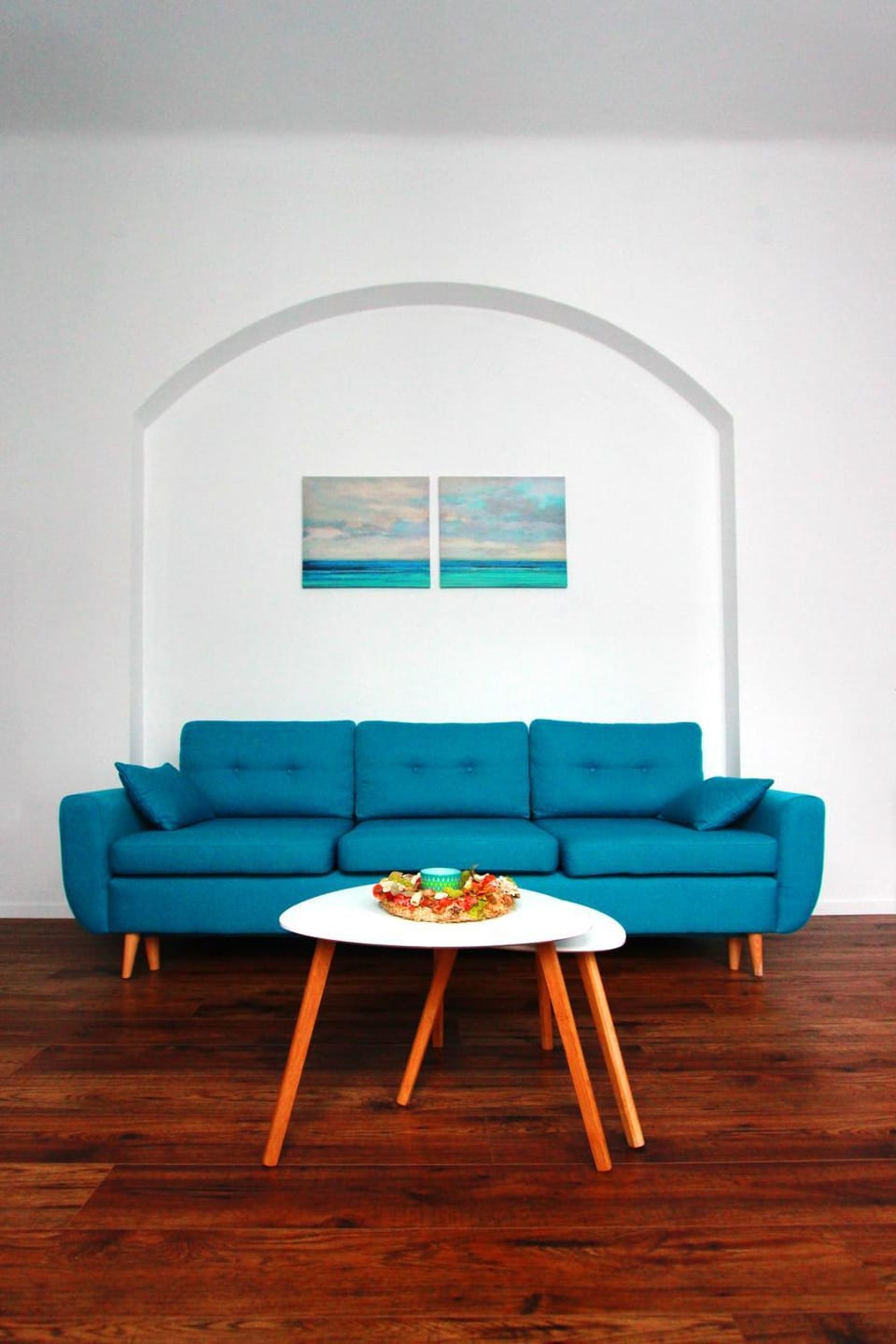 Bed, Living room