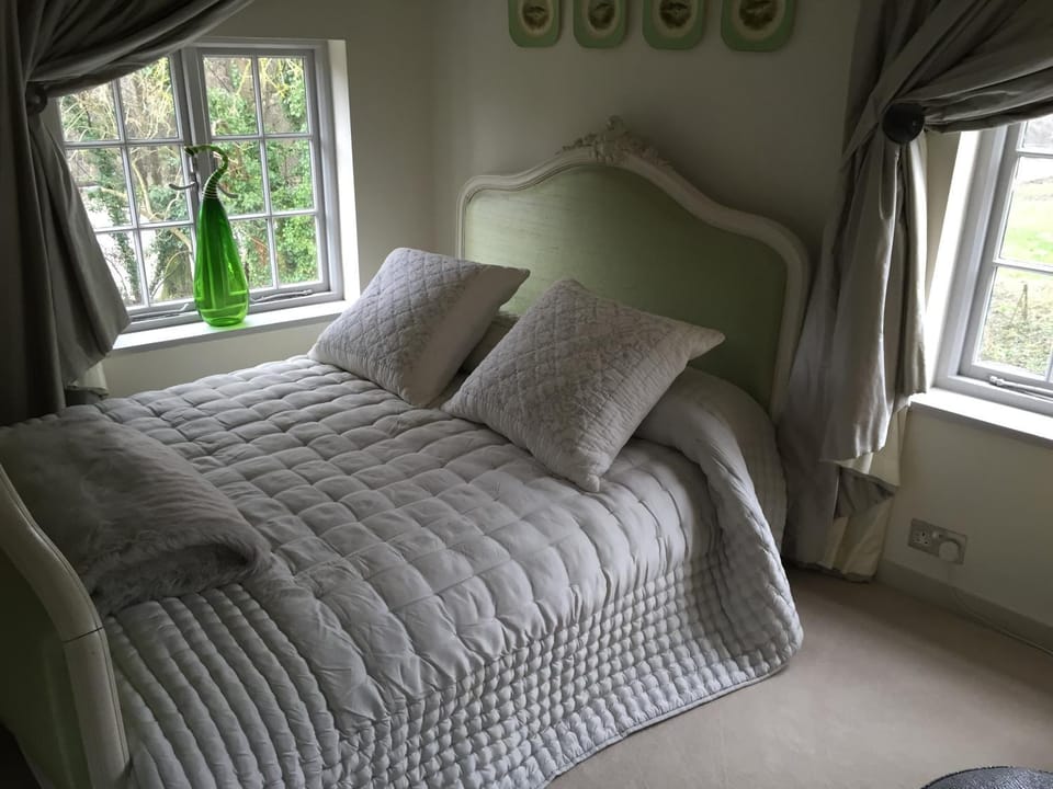 Castle Mill Bed and Breakfast Dorking Bed and Breakfast in Dorking