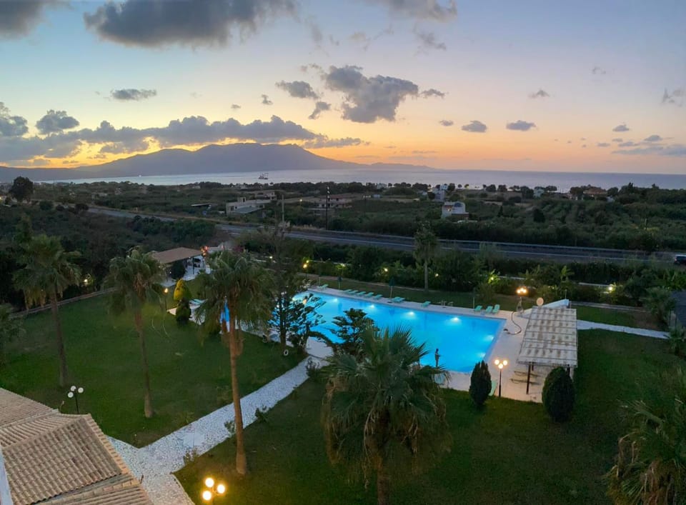 Natural landscape, Bird's eye view, Mountain view, Pool view, Swimming pool, Sunset