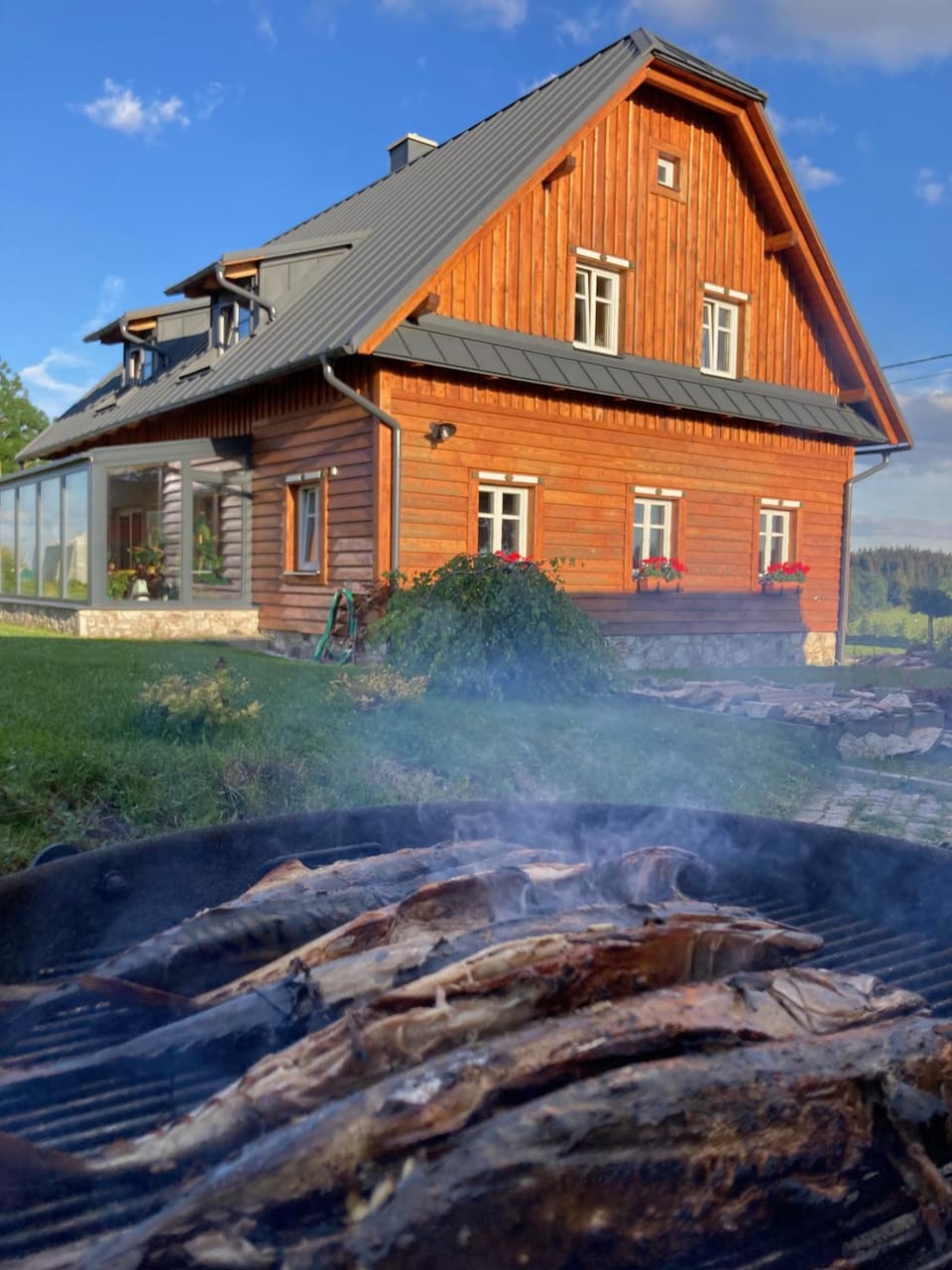 Property building, Summer, BBQ facilities, Garden