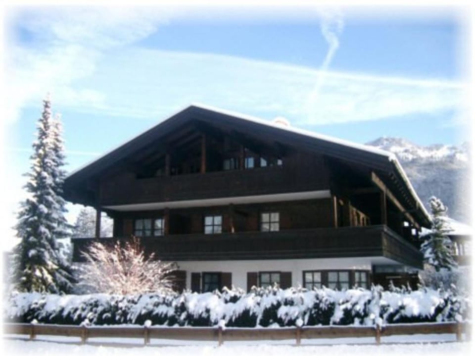 Property building, Natural landscape, Mountain view