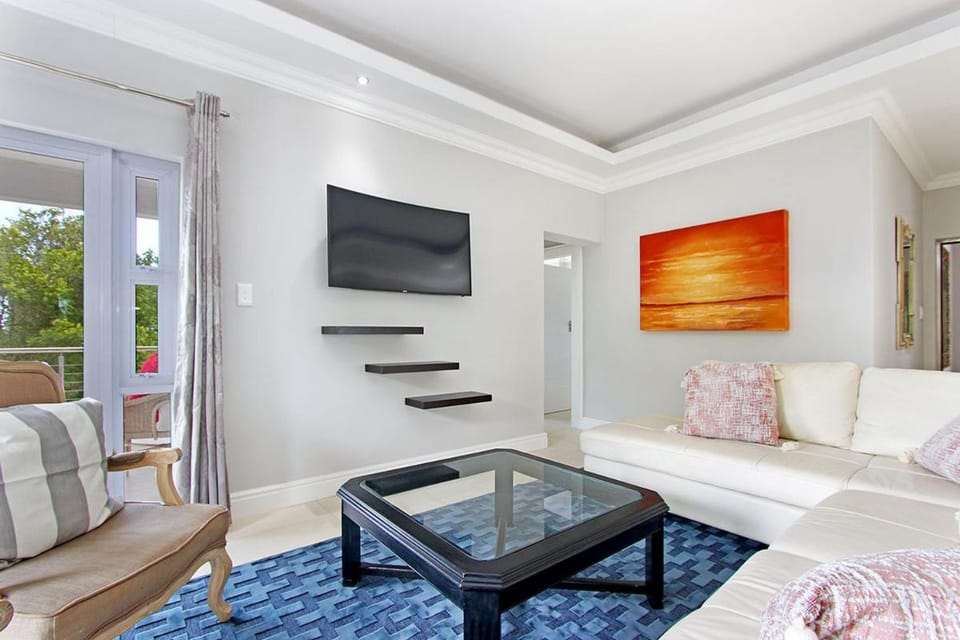 sea view oasis apartment at Dolphin Crest Villa Apartment in Camps Bay