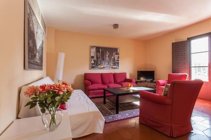 Apartamentos RG Conde de Ibarra con GARAJE Apartment in Seville