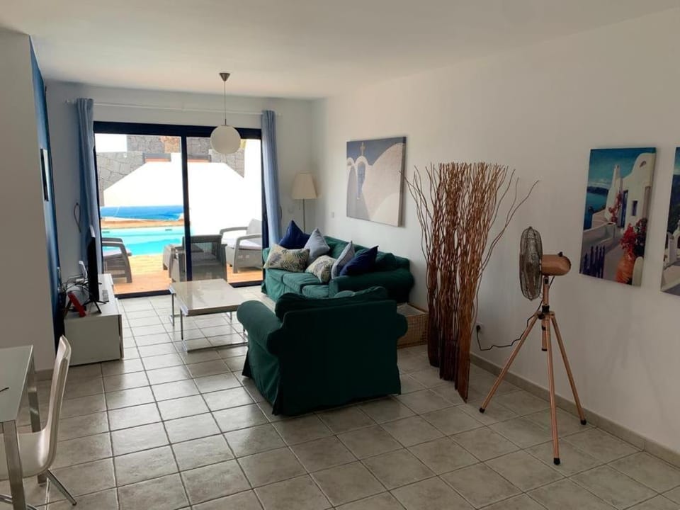 Living room, Pool view