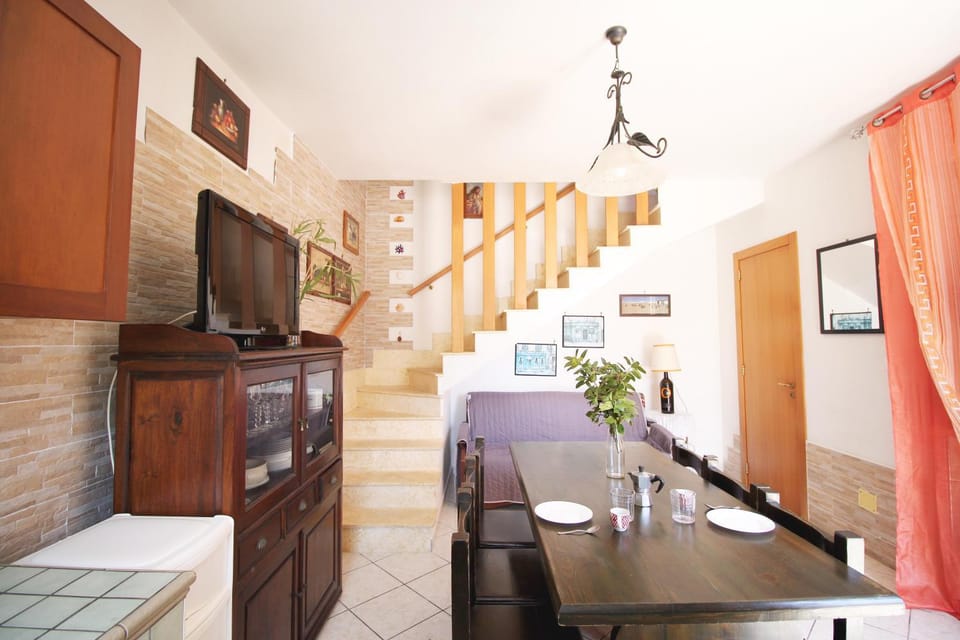 TV and multimedia, Dining area