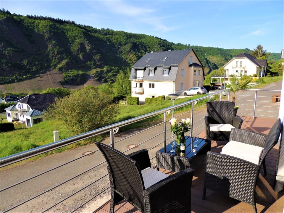 Day, Natural landscape, View (from property/room), Balcony/Terrace, Seating area, Mountain view