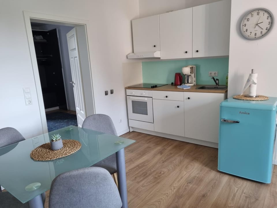 Kitchen or kitchenette, Living room, Dining area