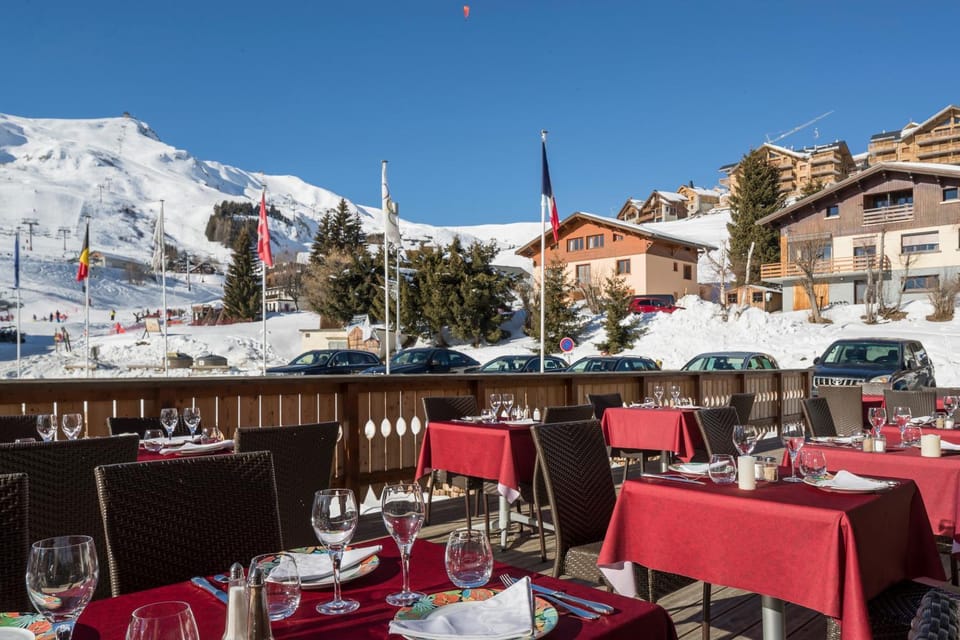 Hôtel Les Soldanelles Hotel in Villarembert