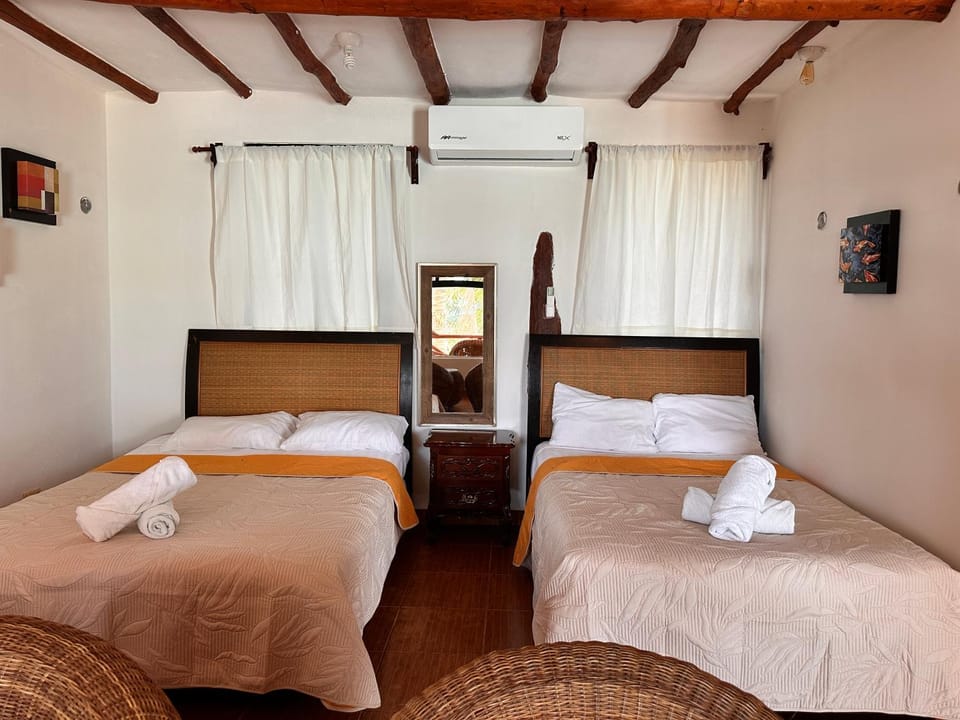 Bed, Bedroom, towels
