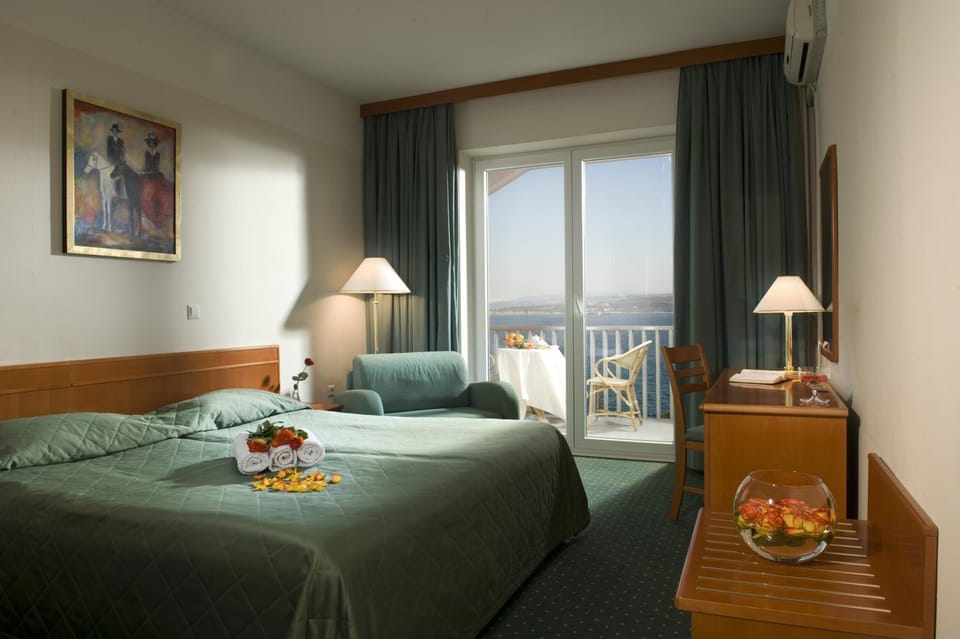 Balcony/Terrace, Photo of the whole room