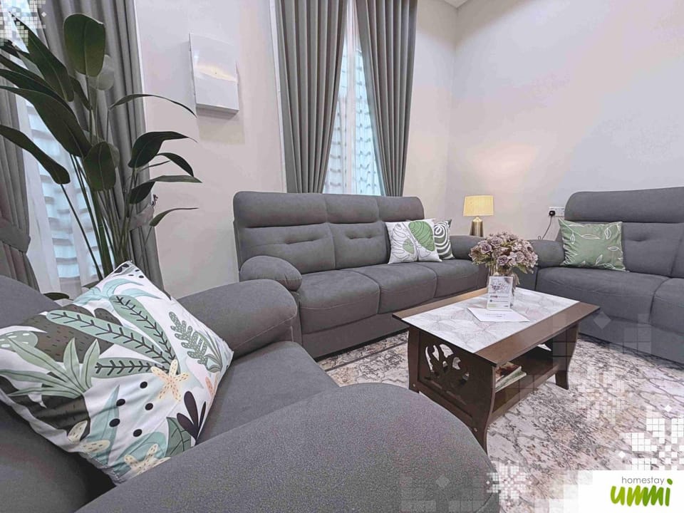 Living room, Seating area, Area and facilities, Family