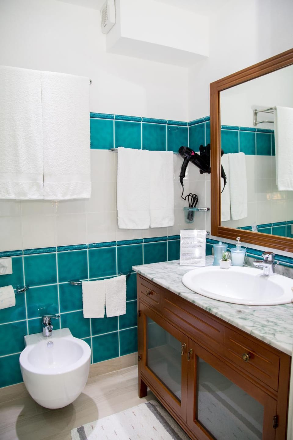 Bathroom, cot