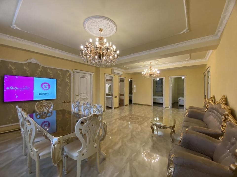 Luxury 5 bedroom Property in the centre Apartment in Yerevan