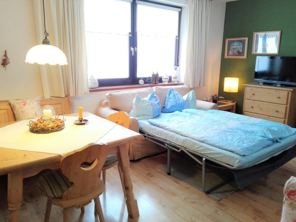Bed, Living room